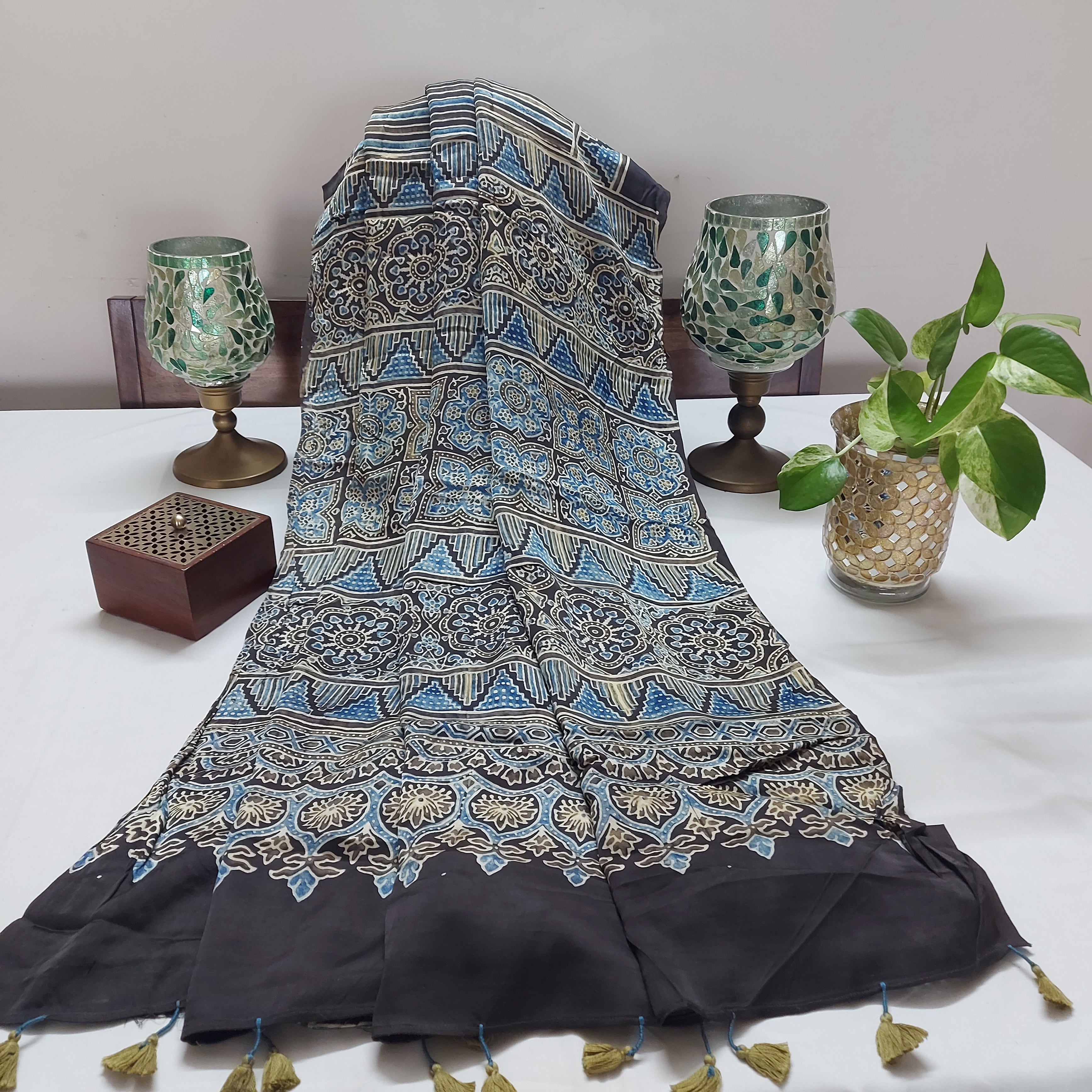 PureModal AzrakhBlueBrownStripes